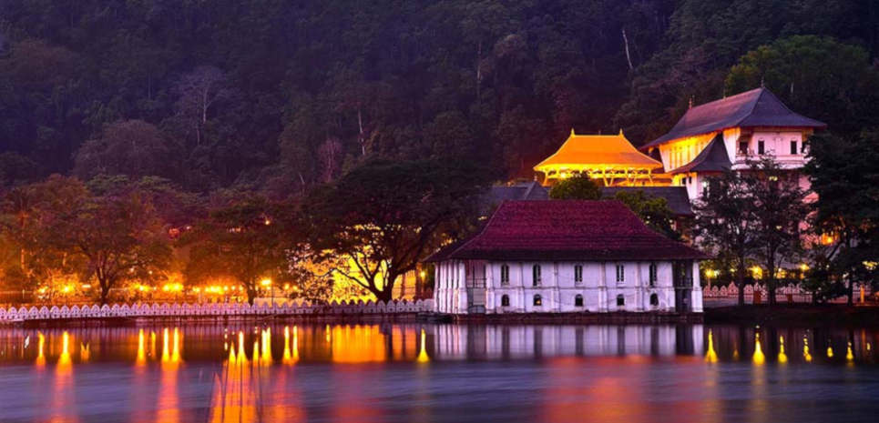 Picture of Temple Of The Sacred Tooth of Buddha