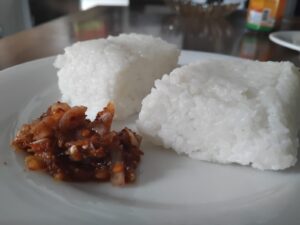 milk rice or kiribath which is a sri lankan food